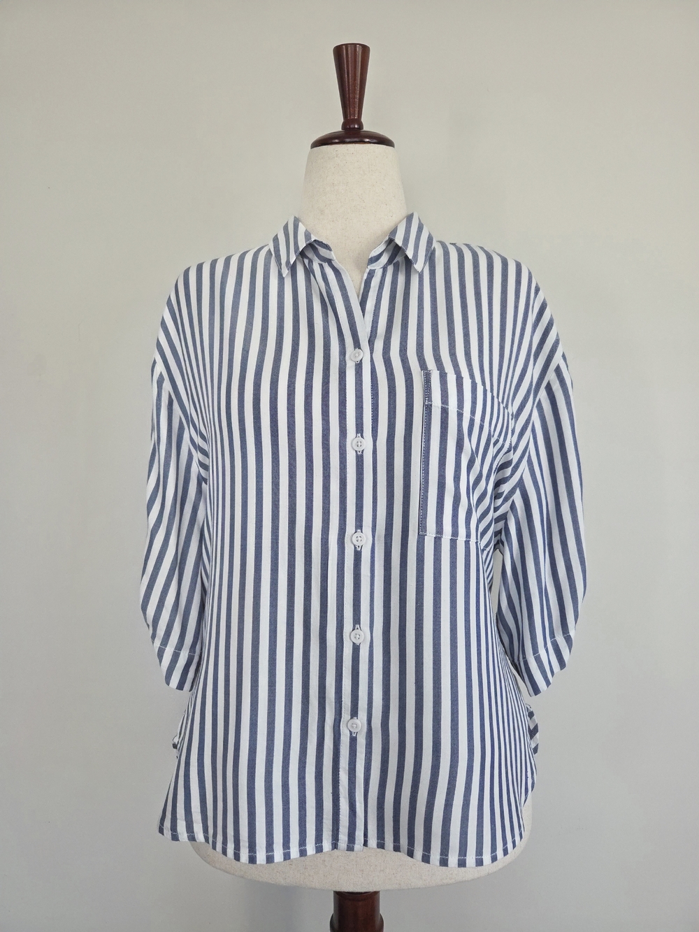 beachlunchlounge Navy & White Murphy Striped Shirt  Size L - Picture 2 of 9